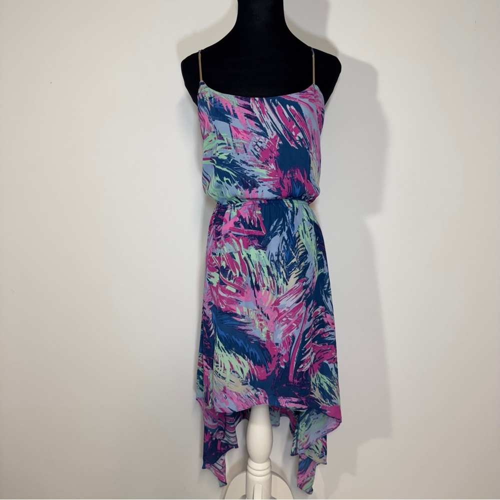 BCBGMAXAZRIA Women’s Abstract Print‎ Handkerchief Hem Dress  Size M